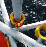 Claxton spider deck centralizer being installed